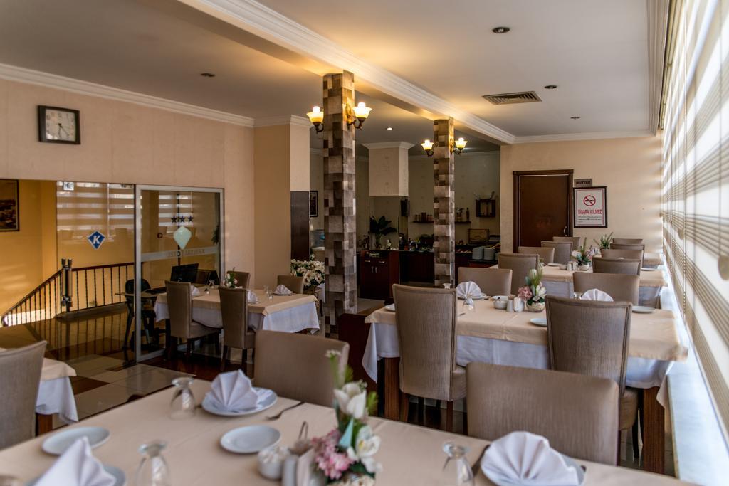 Kristal Otel Adana Esterno foto
